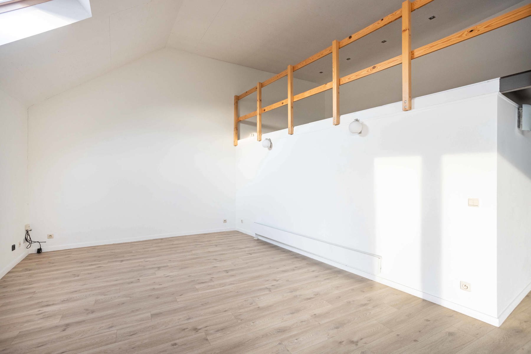 Te koop: ruim dakappartement met terras en private parking - foto 4
