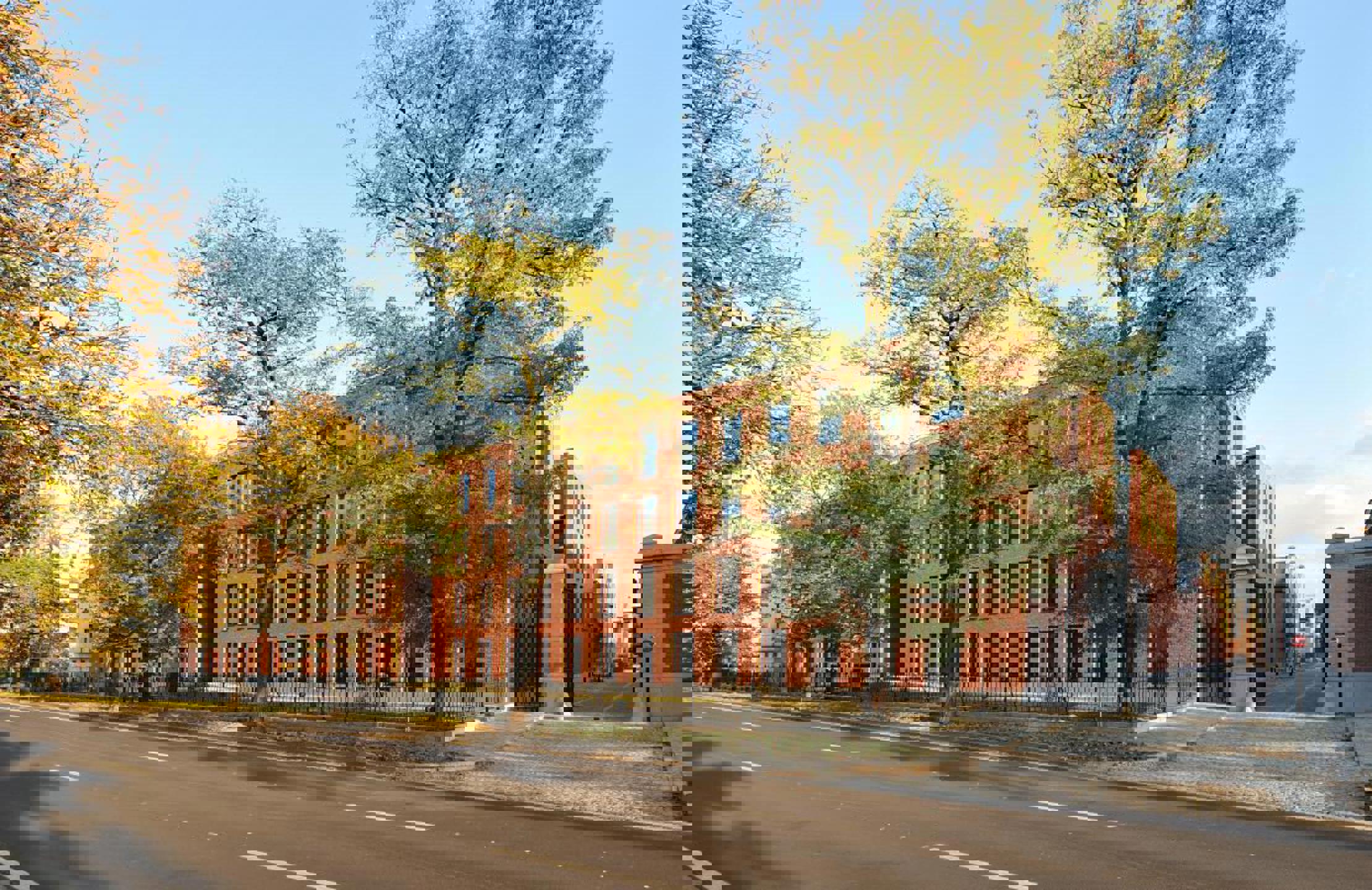 Mooie en aangename kantoren te huur in Etterbeek - foto 2