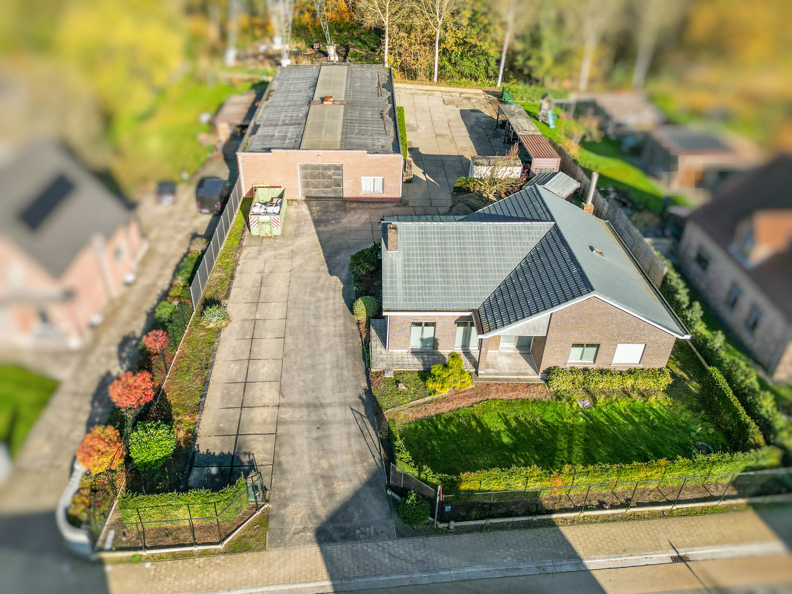 Vrijstaande woning mét magazijn op een perceel van 2277m² te Bornem - foto 3