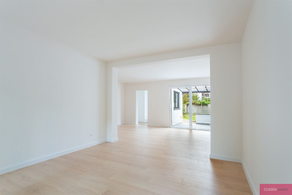 Stijlvolle gerenoveerde woning met tuin! - foto 5