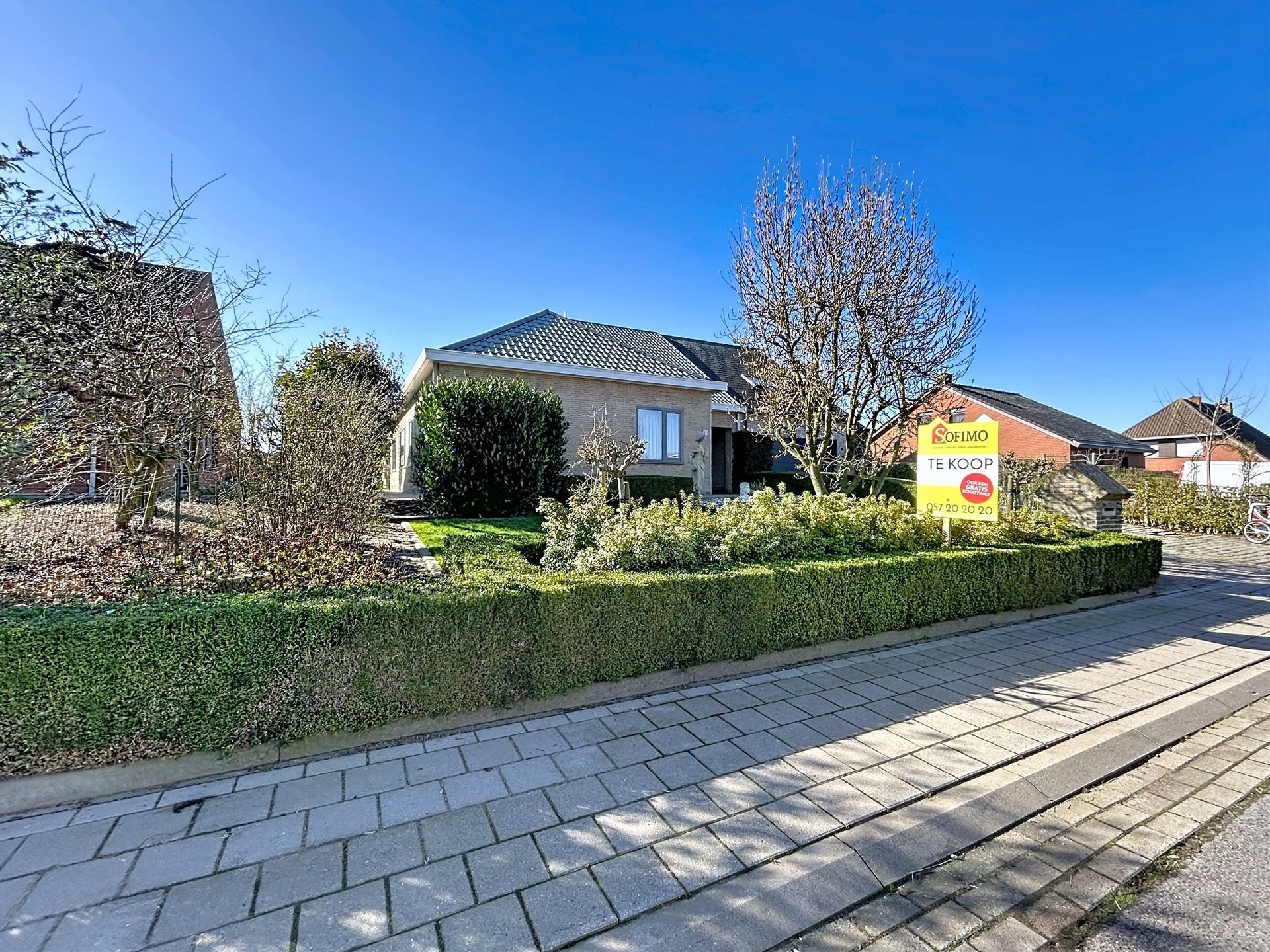 Half open gelijkvloers woning met garage en tuin - foto 2