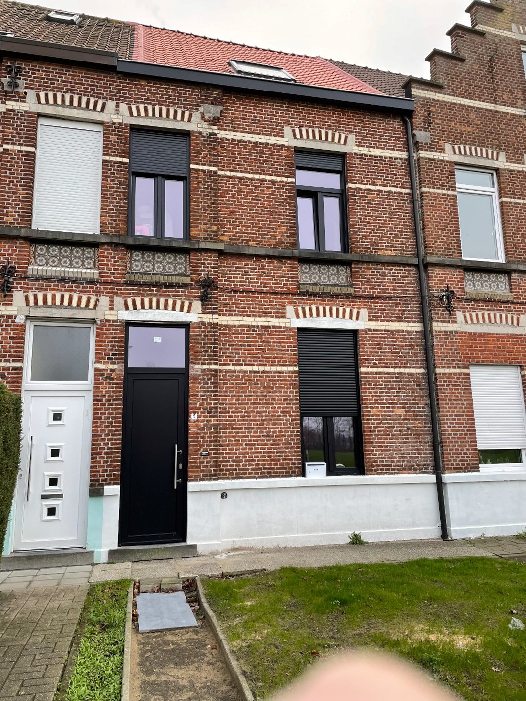 Vernieuwde, energiezuinige woning in centrum Evergem - foto 2