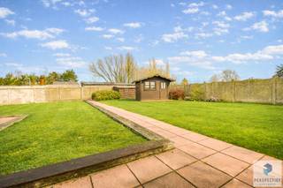  IN OPTIE NA 6 WEKEN - COMPROMIS IN OPMAAK | Ruime woning met 3 slpk, grote dubbele garage en grote tuin op 829 m²  - Deze karaktervolle  woning...