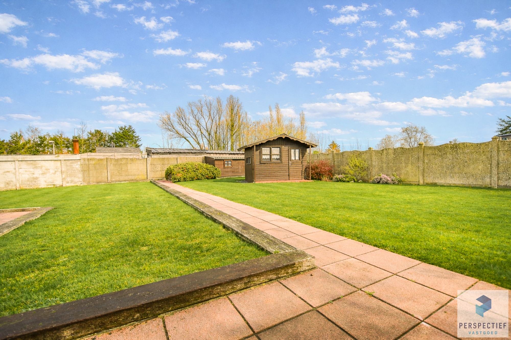 IN OPTIE NA 6 WEKEN - COMPROMIS IN OPMAAK | Ruime woning met 3 slpk, grote dubbele garage en tuin op 829m² - foto 2