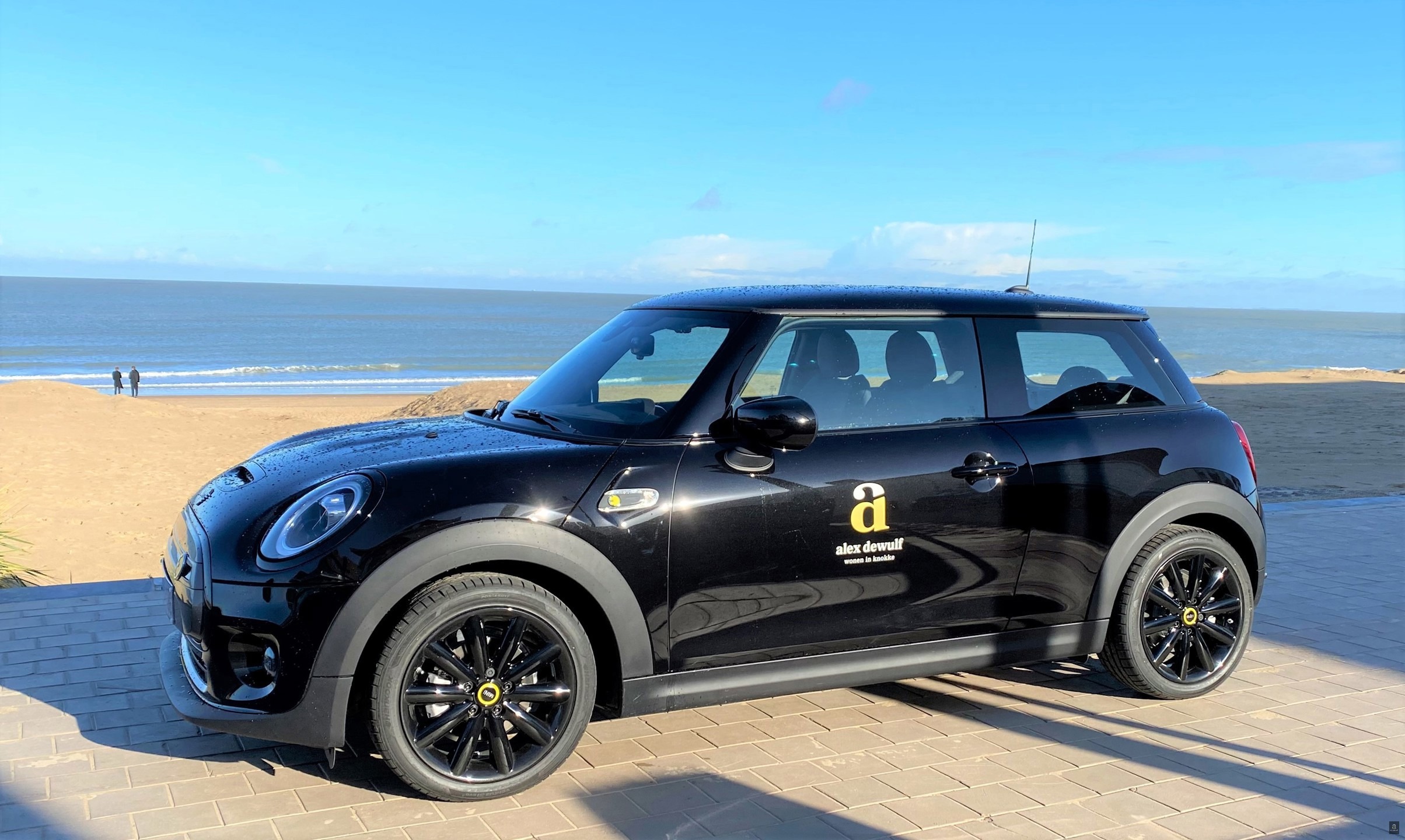 Autostaanplaats in de zoutelaan te Knokke. - foto 2