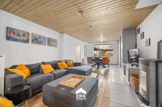 Te koop: karaktervolle woning in het centrum van Zwevezele, op wandelafstand van park en openbaar vervoer.Deze charmante woning, combineert...