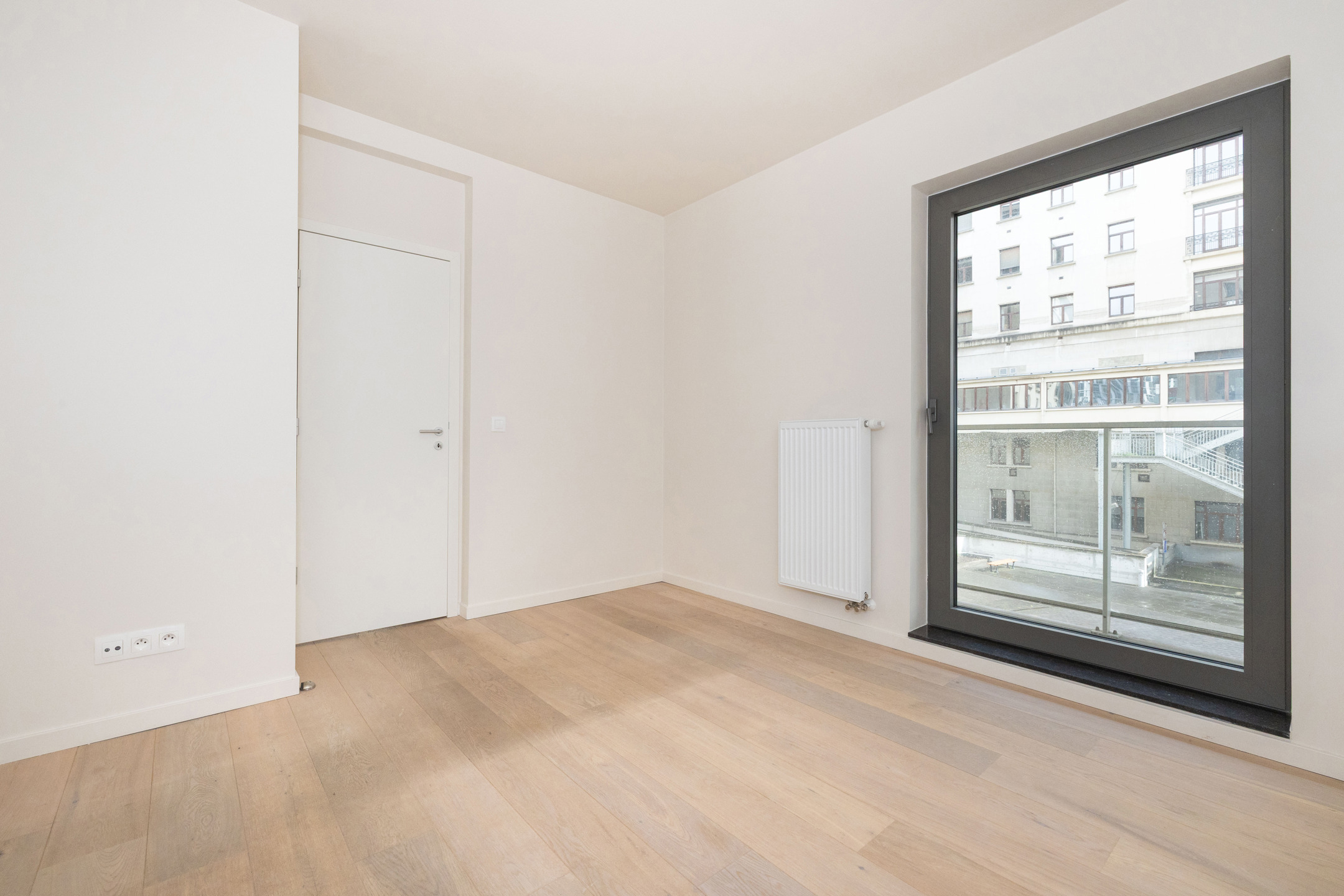 Stijlvol wonen met terras in de Europese wijk - foto 4