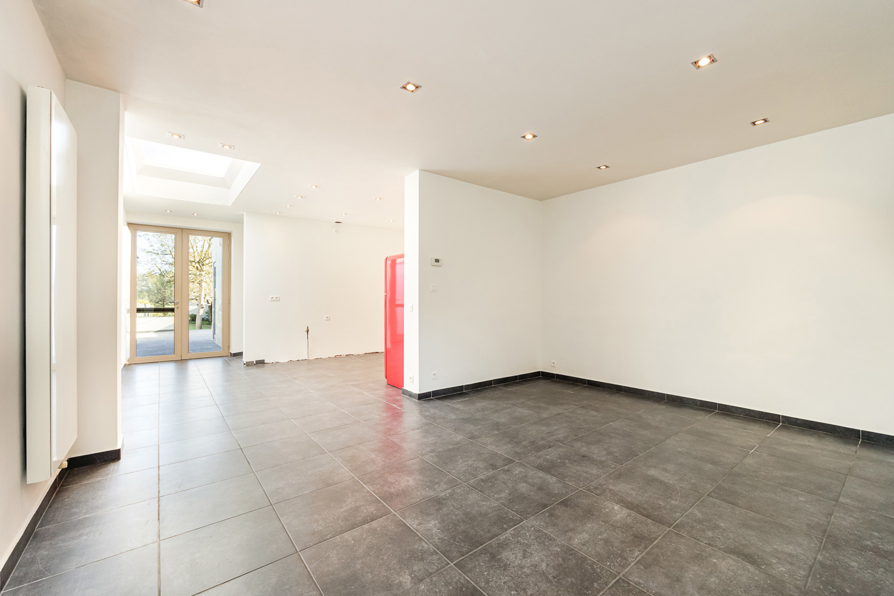 Aangename en ruime gezinswoning met 4 slpk's en tuin - foto 4
