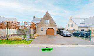 Deze charmante en instapklare woning is ideaal gelegen in een rustige en aangename woonwijk te Diksmuide, op wandelafstand van...