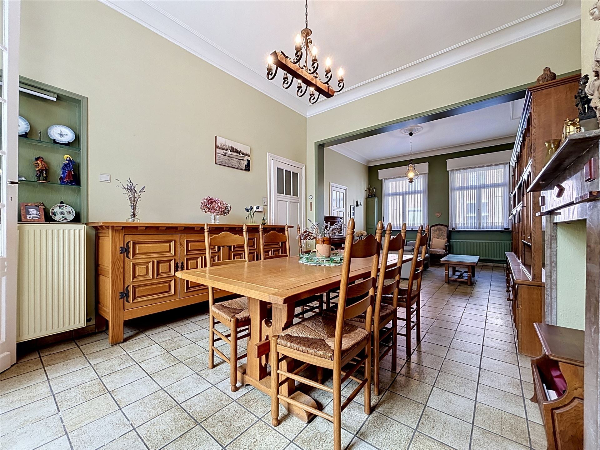 Ruime woning met garage en tuin  - foto 4
