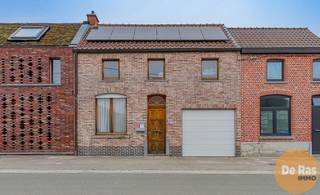 EERSTE BEZOEKDAG ZONDAG 22 MAART VAN 10u TOT 14u (ENKEL OP AFSPRAAK !!)BERLARE - In het rustige en aangename Berlare bevindt zich deze charmante...