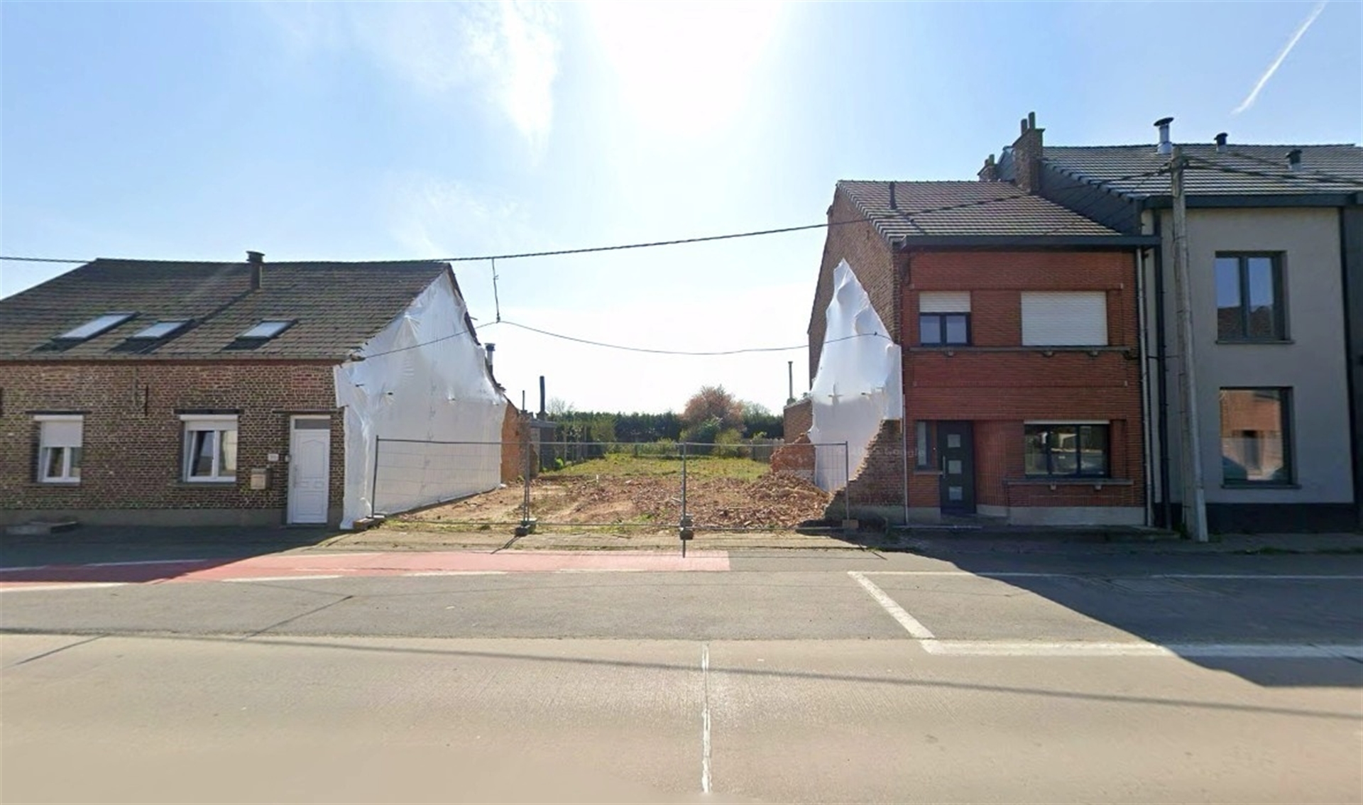 Bouwgrond voor 2 woningen met vergunning - foto 2