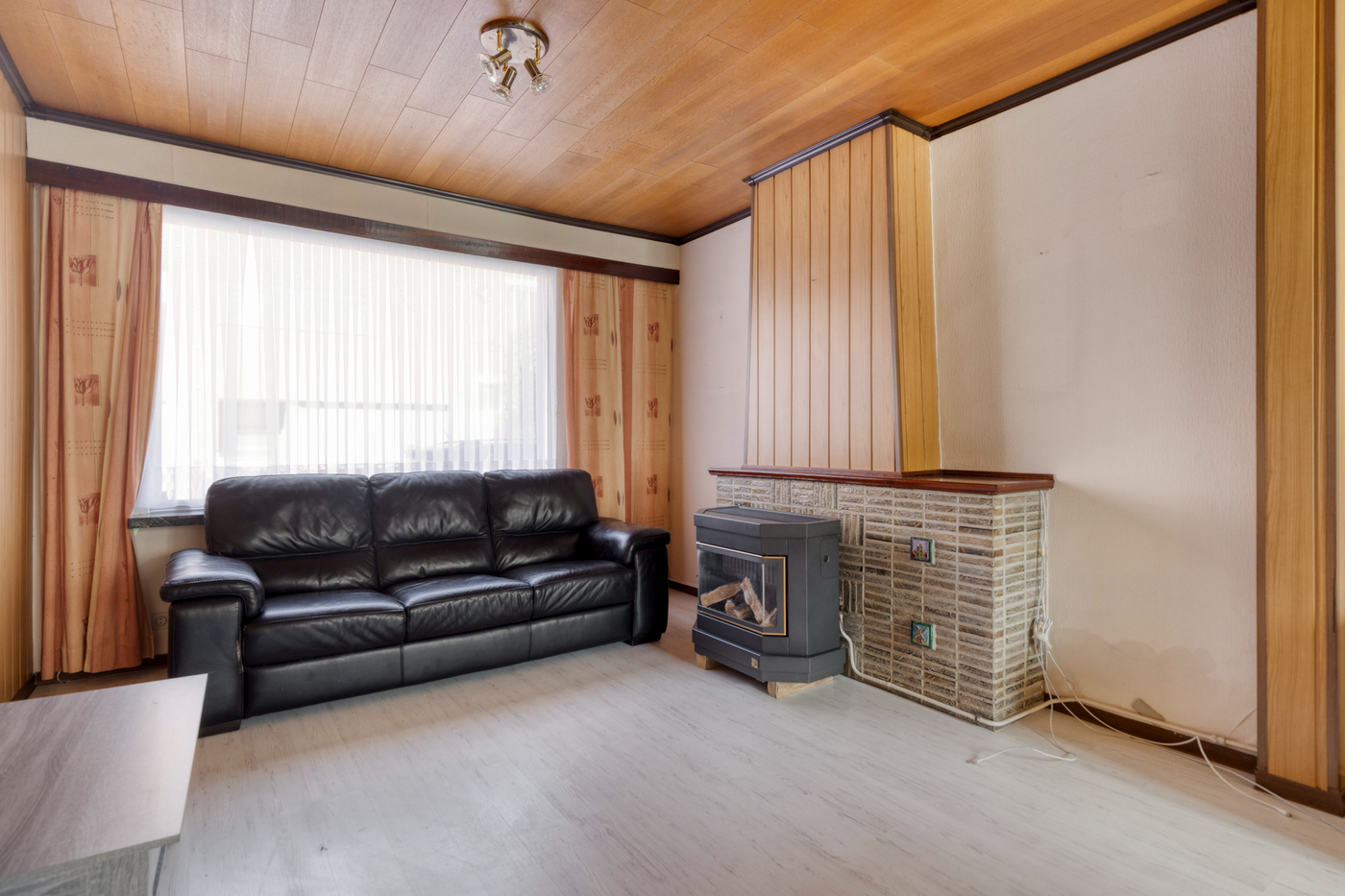Te renoveren woning met 3 slaapkamers en terras in Burcht - photo 5