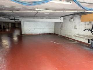Deze staanplaats bevindt zich aan de Kapucijnenvoer 122 te Leuven, heeft een gemakkelijke inrit en plaats voor een ruime wagen. <br /><br />Bij interesse, aarzel niet ons te contacteren.