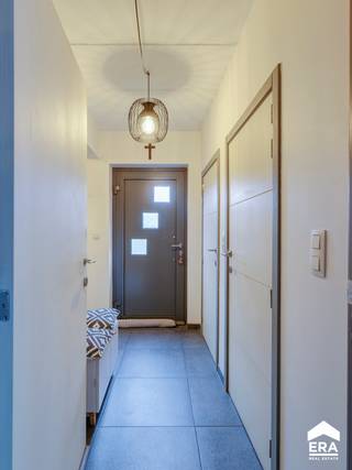 Moderne en instapklare woning van 2011 met 2 ruime slaapkamers op een kindvriendelijke locatie dicht bij het centrum van Hechtel op een perceel...