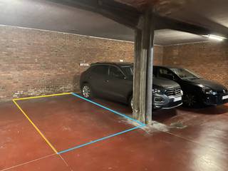 In het hartje van Leuven treft u deze inpandige autostaanplaats, gelegen in de Mechelsestraat in een gebouw met afgesloten, geautomatiseerde...