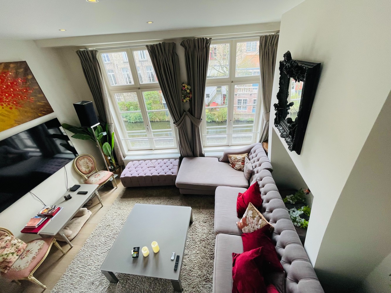 Brugge centrum , op een Idyllische locatie, aan één van de mooiste reien van Brugge, RECENT GERENOVEERD LICHTRIJK GEMEUBELD🪑🛌HOEKHUIS - photo 1