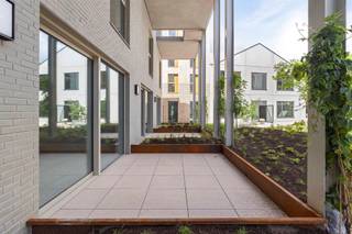 DUPLEX MET 3 SLKS, 2 BADKS + TERRAS OP TOPLOCATIE Residentie John Martin is gelegen in de Tulpstraat/Klamperstraat te 2060 Antwerpen. De naam van de...