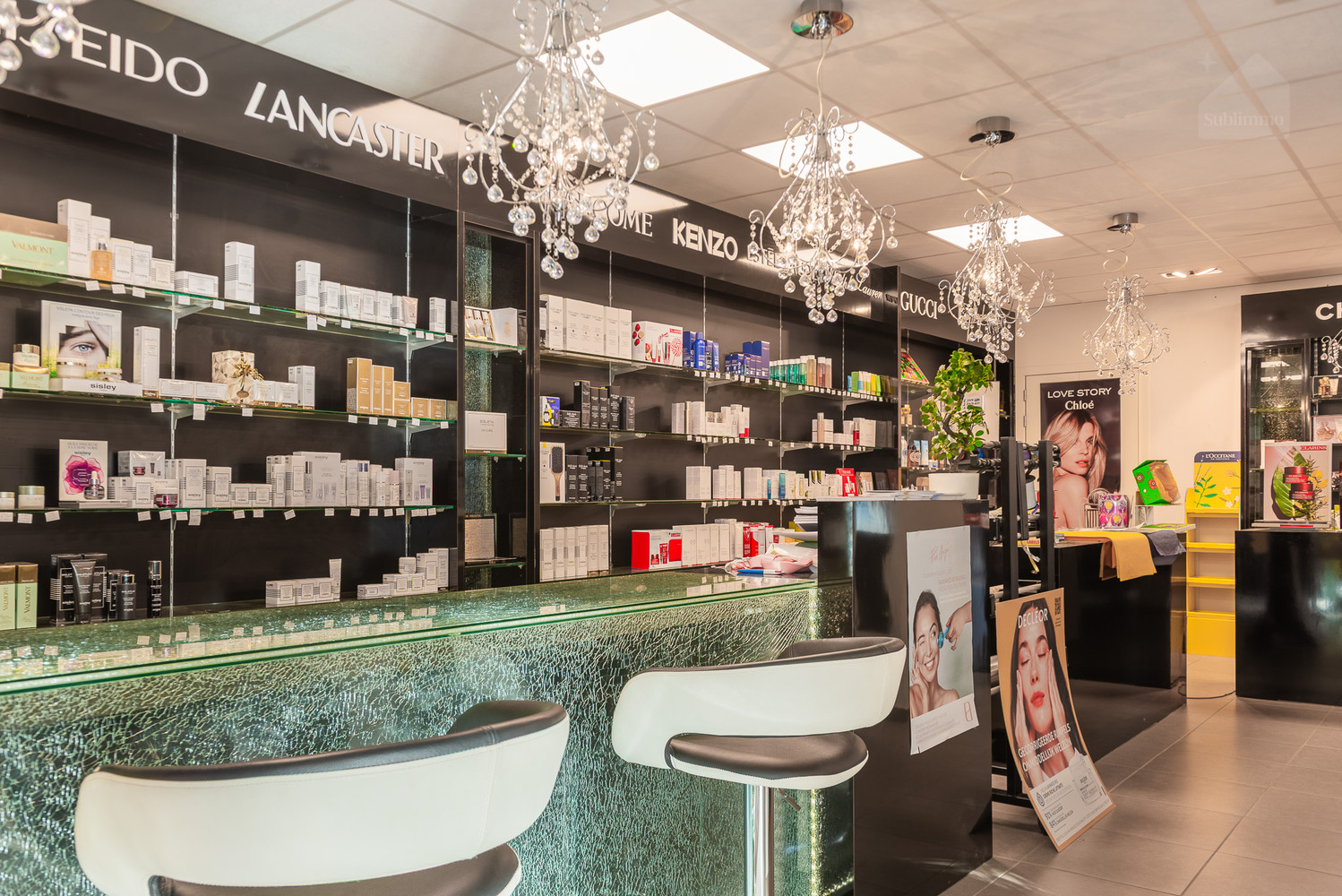 Ruim handelsgelijkvloers van 187 m² op commerciële hoekligging in Leopoldsburg - foto 4