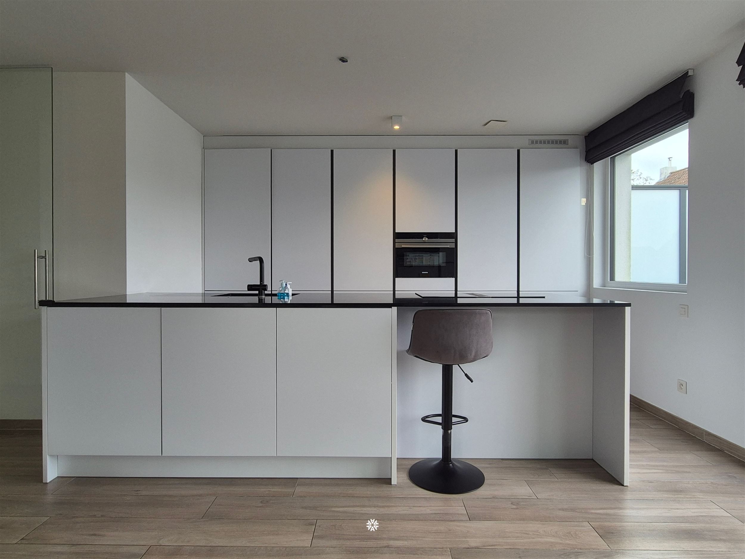 Luxueus laag-energie appartement met garage in Sint-Niklaas - foto 5