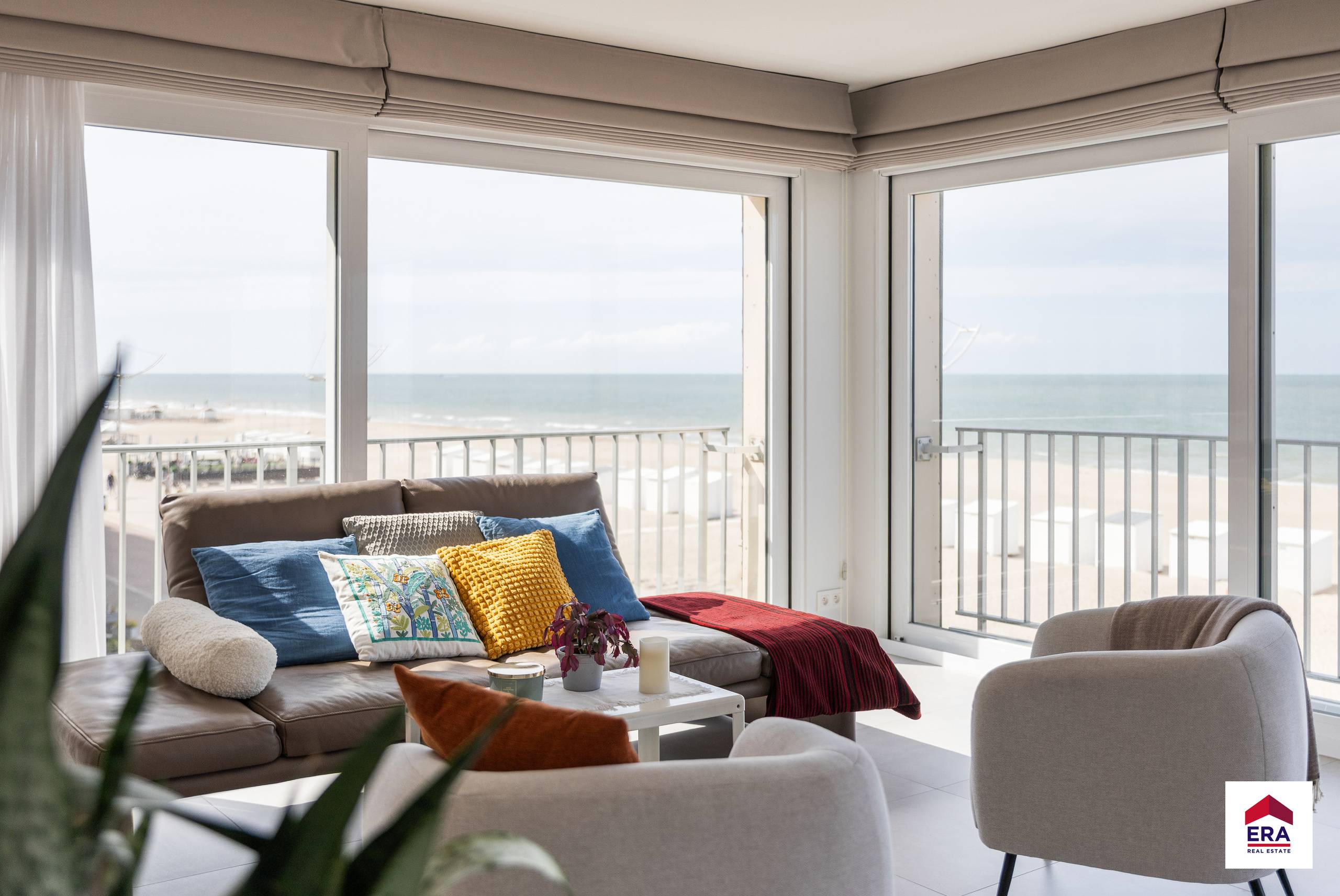 Uniek hoekappartement te koop op de zeedijk te Koksijde! - foto 1