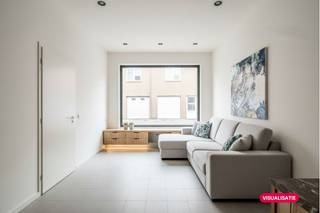 Te renoveren woning pal in het centrum van Middelkerke, vlakbij winkels, openbaar vervoer, parkeergelegenheid, het casino en de Zeedijk. De woning heeft 5 slaapkamers, een tuin en een garagebox. Indeling:*gelijkvloers:- inkomhall- woonkamer- ruimte voor keuken met extra veranda- toegang tot de tuin- ruime garage* 1e verdieping:- twee slaapkamers met mogelijkheid tot badkamer- ruime nachthall- apart toilet* 2e verdieping: - drie slaapkamers met mogelijkheid tot badkamer- ruime nachthall*kelderverdiep- ondergrondse kelderTroeven:- uiterst centrale ligging, vlak van de Zeedijk- grote en mooie ruimtes- tuin- bijhorende garagebox- vlak aan handelszaken en dichtbij invalswegen- veel mogelijkheden om hier een prachtig woning van te maken!Bent u op zoek naar een te renoveren huis te koop met veel mogelijkheden op topligging te Middelkerke? Aarzel dan niet en vraag snel uw bezoek aan!Deze AI-visualisaties zijn bedoeld als inspiratie. Er werd geen rekening gehouden met technische specificaties, stedenbouwkundige voorschriften of de concrete mogelijkheden tot realisatie.Dit pand is onderworpen aan de renovatieverplichting van de Vlaamse overheid voor residentiële gebouwen (behoudens bij sloop binnen 5 jaar na de aankoop). Consulteer voor meer informatie de website van het Vlaams Energie- en Klimaatagentschap via https://www.vlaanderen.be/een-woning-kopen/renovatieverplichting-voor-residentiele-gebouwen