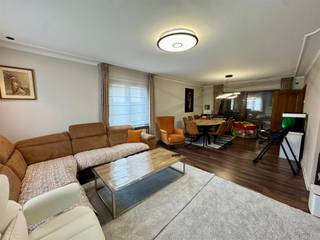 Vrijstaande woning op de Leopoldstraat 35 te MaasmechelenDeze ruime vrijstaande woning, gelegen aan de Leopoldstraat 35 in Maasmechelen, bevindt zich...