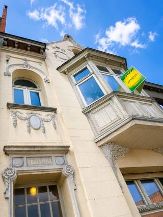 instapklaar appartement in hartje Diksmuideomvattende een gezellige living, volledig ingerichte moderne open keuken, ingerichte badkamer, slaapkamer,...