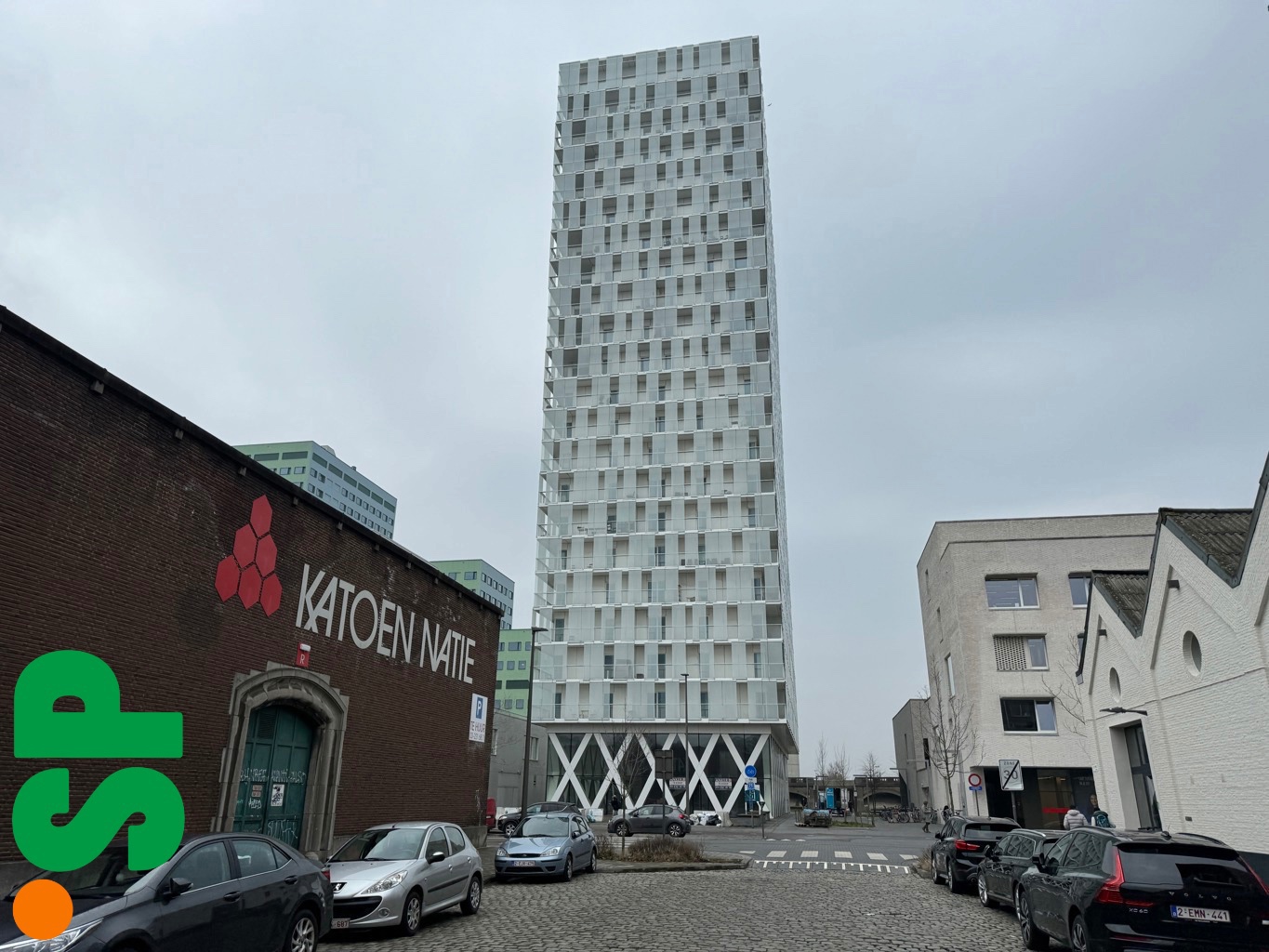 Parkeerplaats in ondergrondse verdieping van res. Parktoren. - foto 2