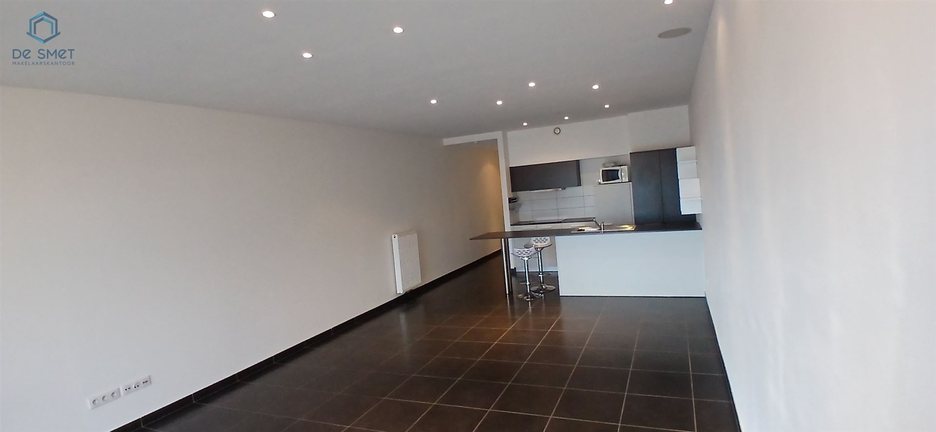 PRACHTIG 1-SLAAPKAMERAPPARTEMENT MET TERRAS & STAANPLAATS - foto 3