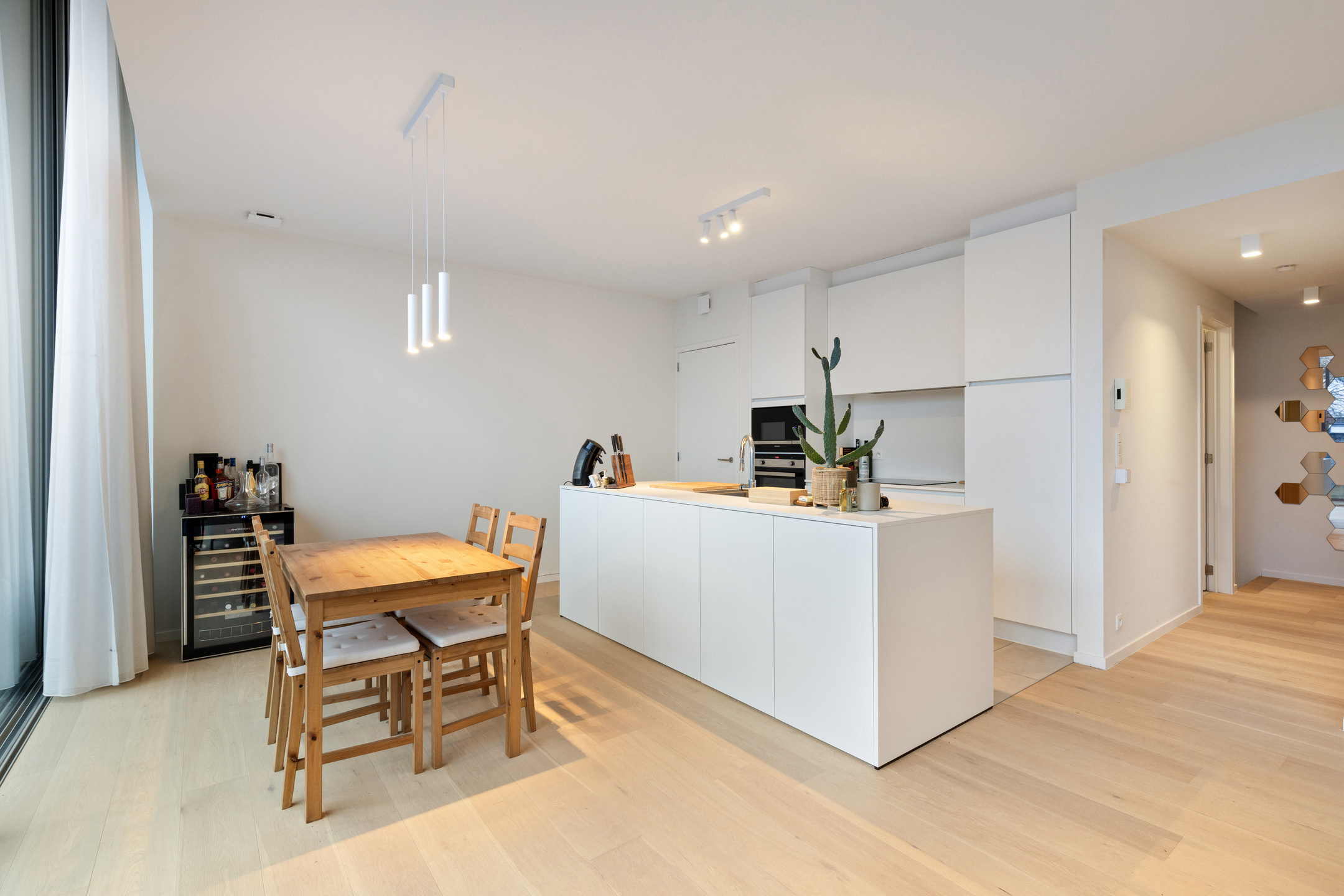 Lichtrijk appartement met terras in het centrum van Nazareth - foto 5