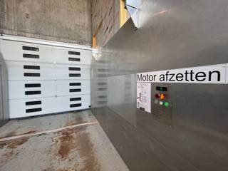 Location:Located on Sint Denijslaan in Ghent. Within walking distance of Sint-Pieters Station and De Smet de Naeyer Park. Easy access to public...