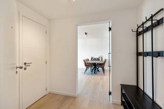 VERKOOP ONDER 2%* REGISTRATIERECHT (*onder voorwaarden), GEEN 21% BTW TE BETALEN!Recent, energiezuinig 2-slpk appartement met terras, op een zucht...