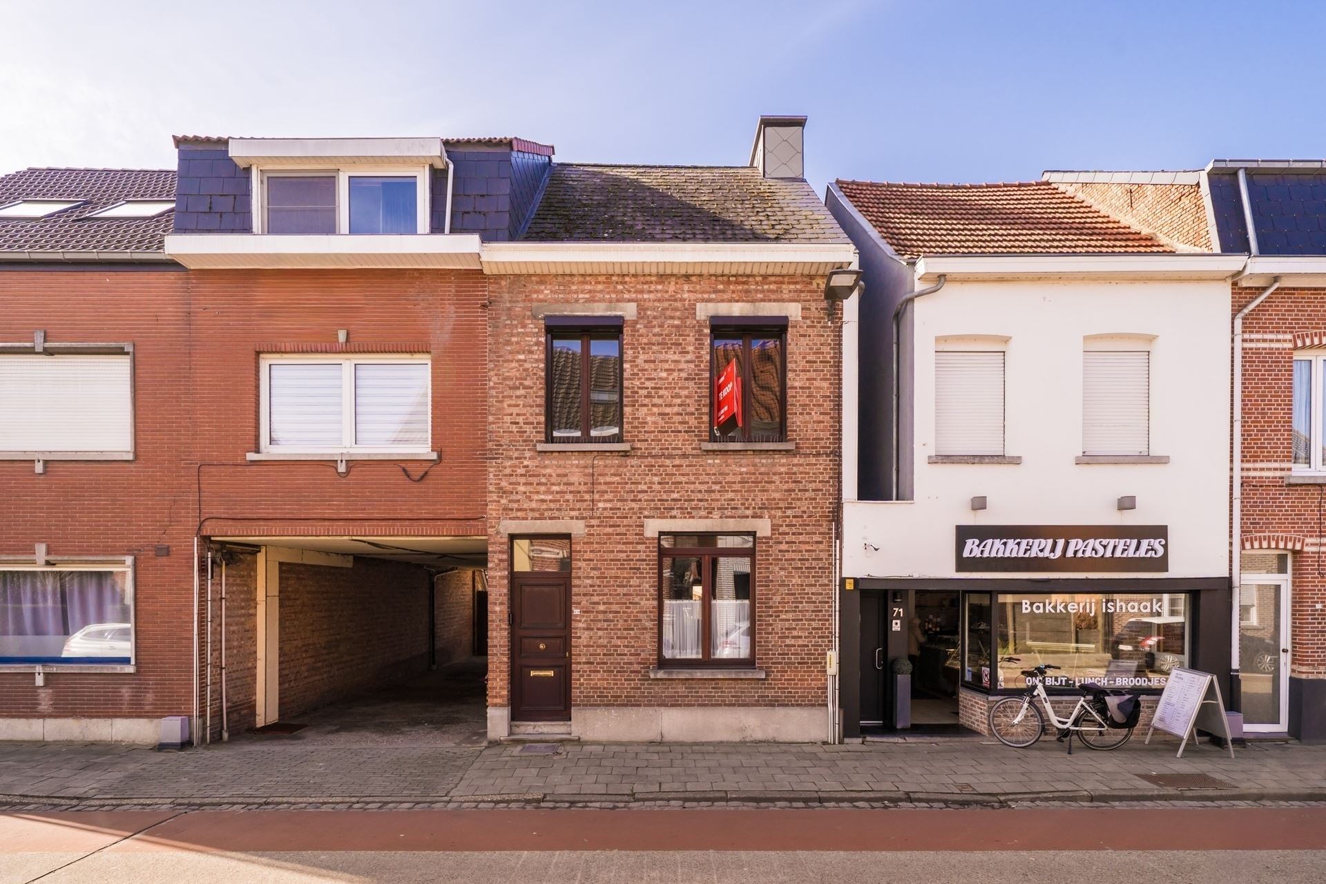 Eengezinswoning met 3 slpks en toegang via de tuin! - foto 3