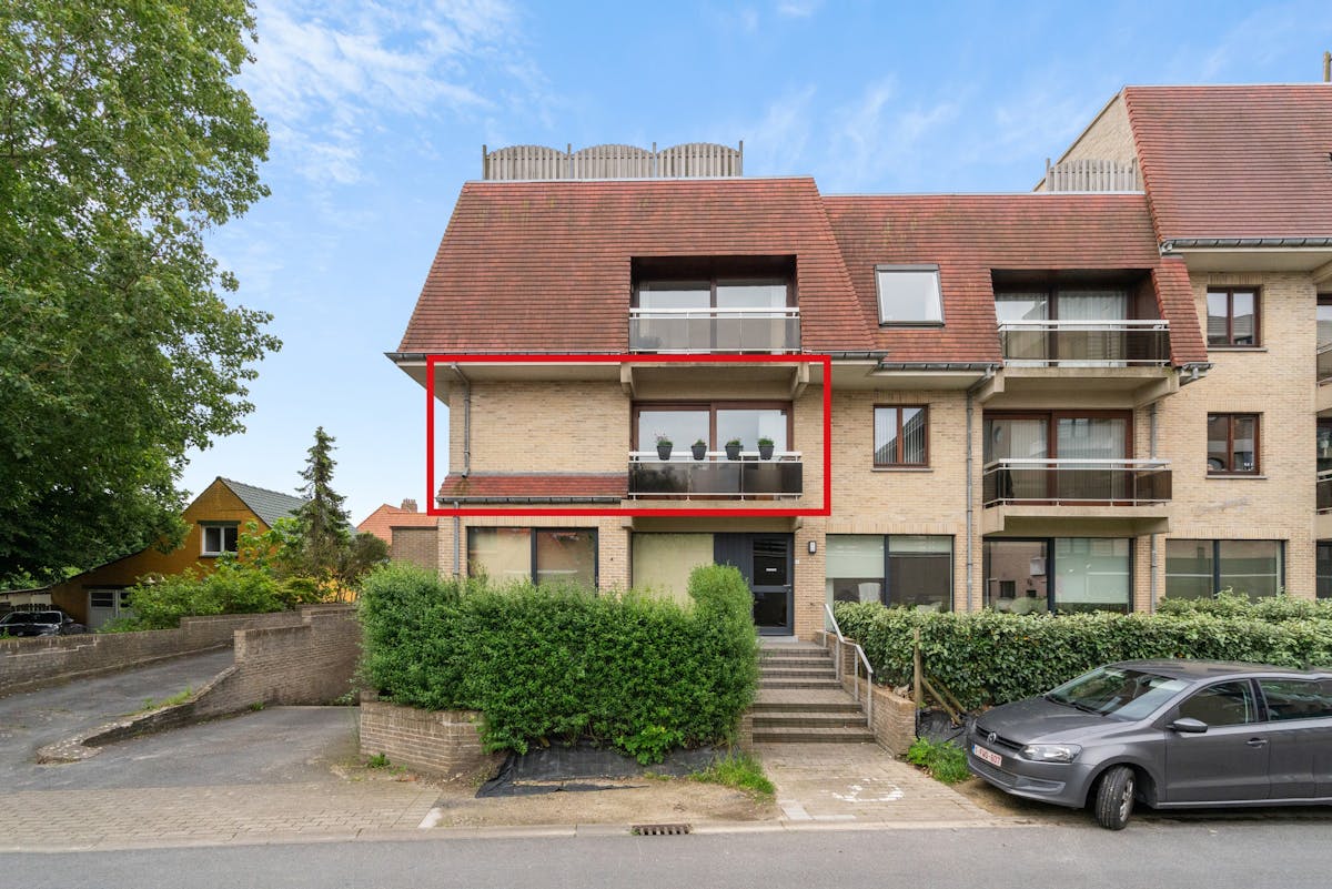 2 bedroom apartment in the center of Sint-Idesbald - photo 1