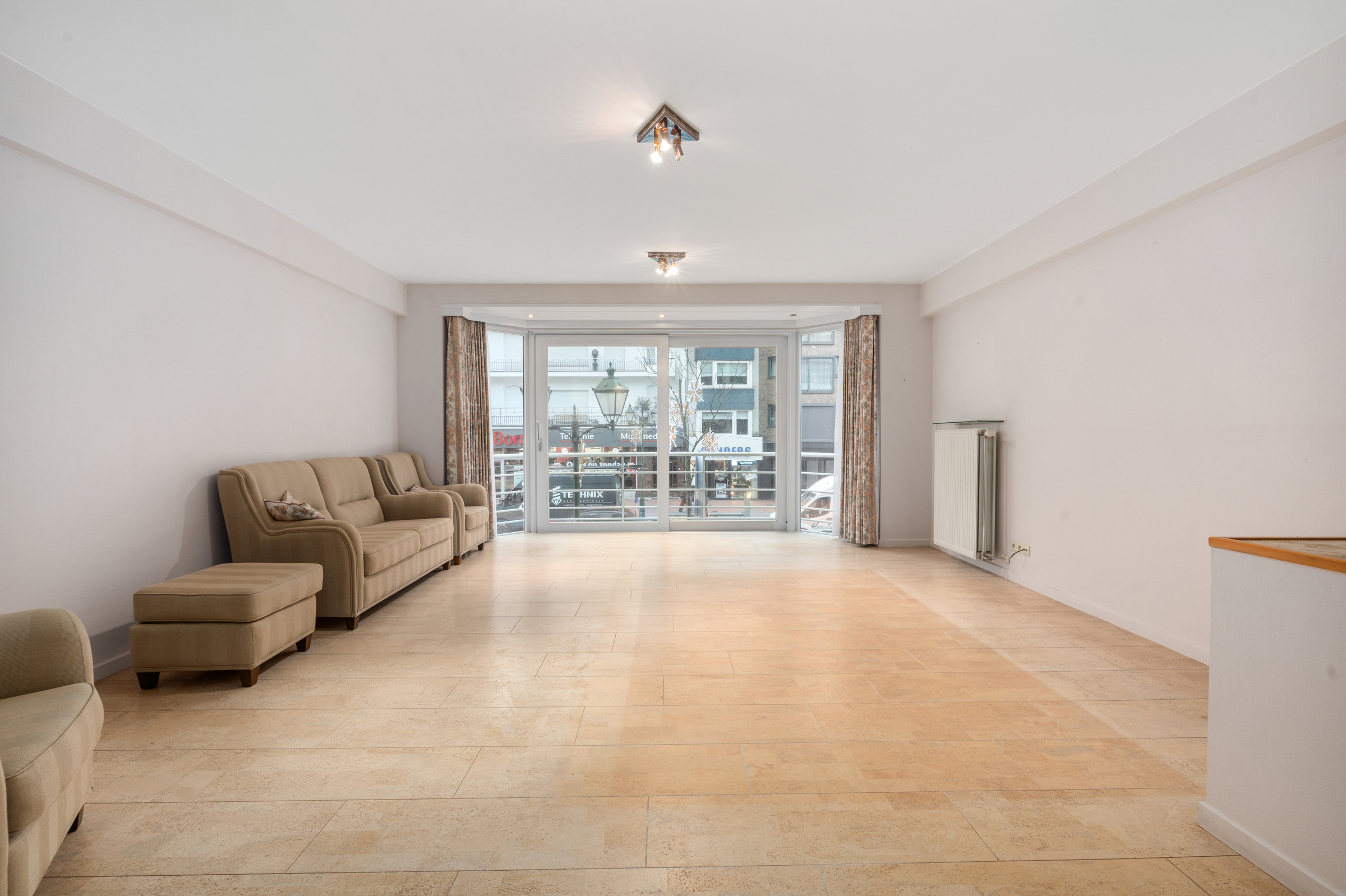 Ruim 2-slaapkamerappartement te koop in centrum Knokke! - foto 2