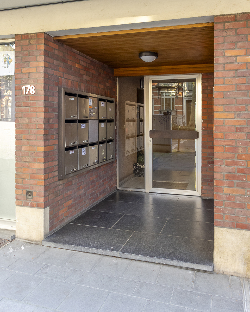 Verzorgd appartement met 2 slaapkamers te Vorst - foto 3