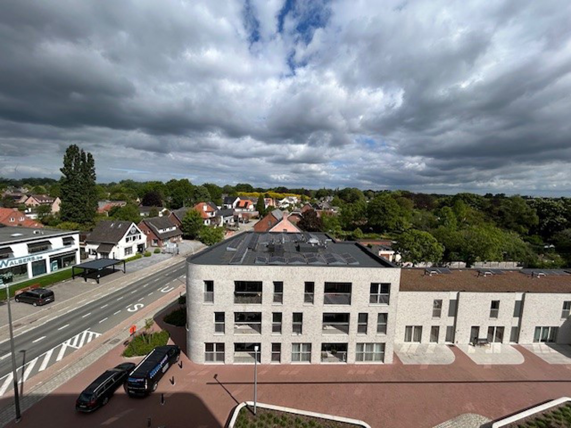 Luxueus 3 slpk Appartement met prachtig uitzicht en 2 autostaanplaatsen - foto 2