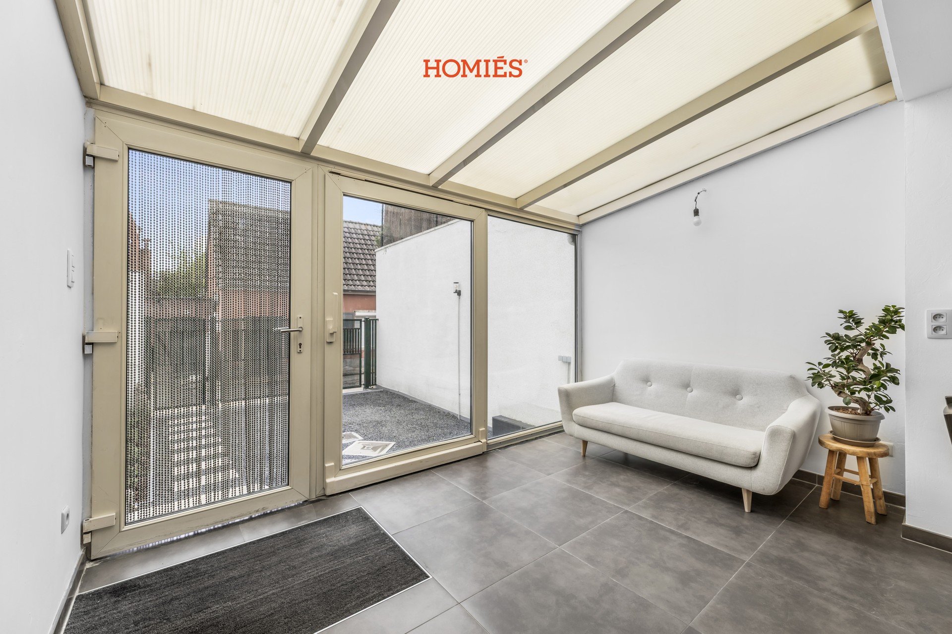 Gerenoveerde centrumwoning met 5 slaapkamers en staanplaats! - foto 4