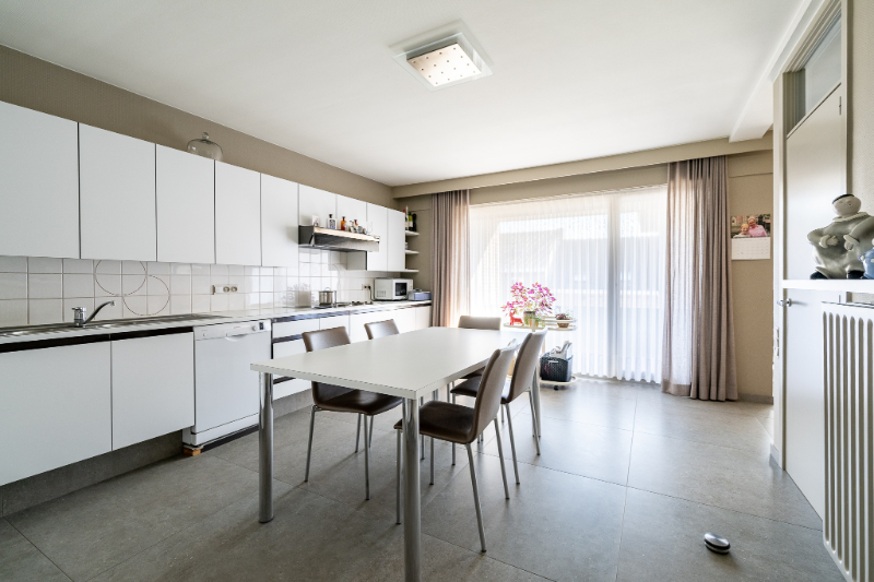 Unieke en ruime woning met geïntegreerd kantoor, 4 slpks en zuidgerichte tuin - foto 5