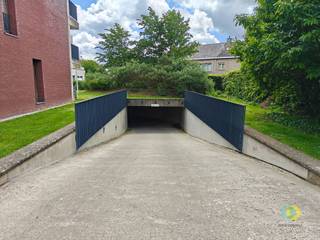 Bent u op zoek naar een veilige en vlot bereikbare ondergrondse parking in Vilvoorde? Deze ondergrondse staanplaats is ideaal voor eigen gebruik...