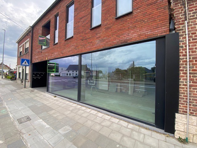 Zeer goed centraal gelegen handelsruimte te Desselgem! - foto 3
