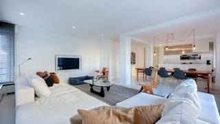 Contemporary, tastefully furnished corner apartment with unique loft feeling, located on the Dumortierlaan, close to the sea front ...