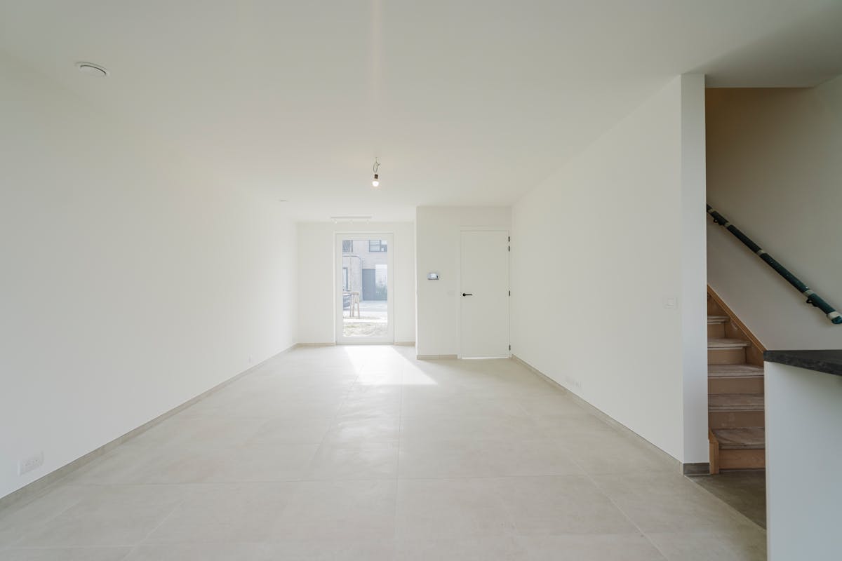 Nieuwbouwwoning met 3 kamers, tuin & garage te huur in Kortrijk - foto 4