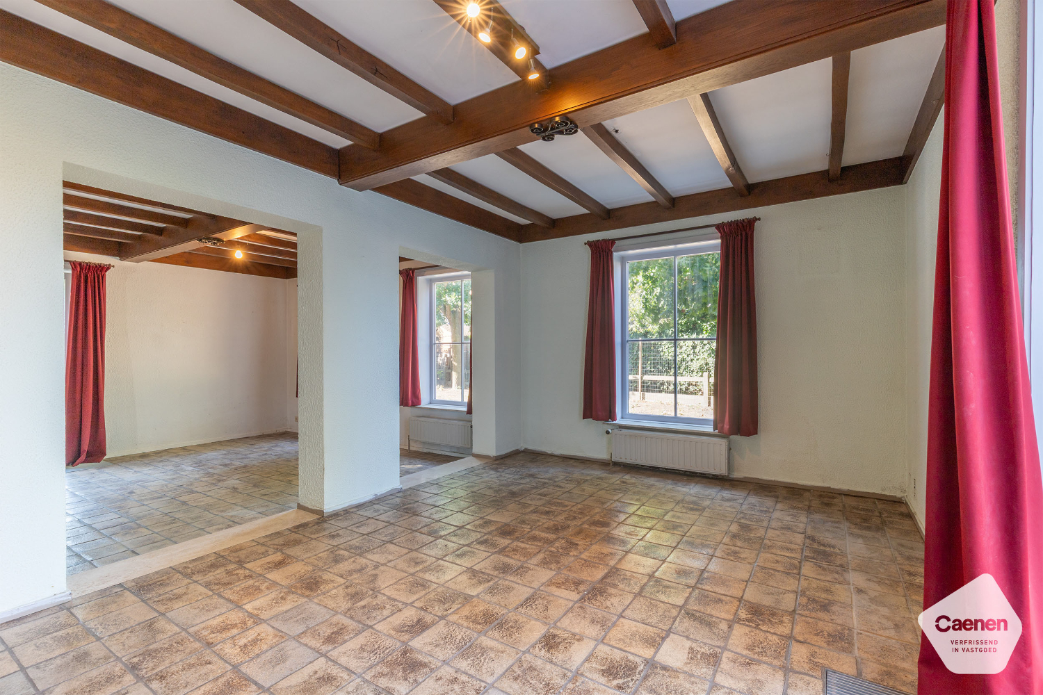 Te renoveren villa met 3 slaapkamers, 2 badkamers, sauna en ruime tuin - photo 4
