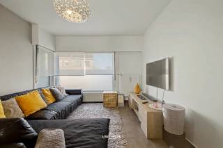 This charming semi-detached house, located in the heart of Beveren, offers the perfect combination of space, comfort, and a convenient location...