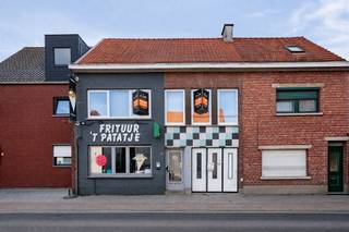 Interessante investering in het hart van KalmthoutOp zoek naar een zorgeloze opbrengsteigendom met stabiel rendement? Dit handelspand nabij het...