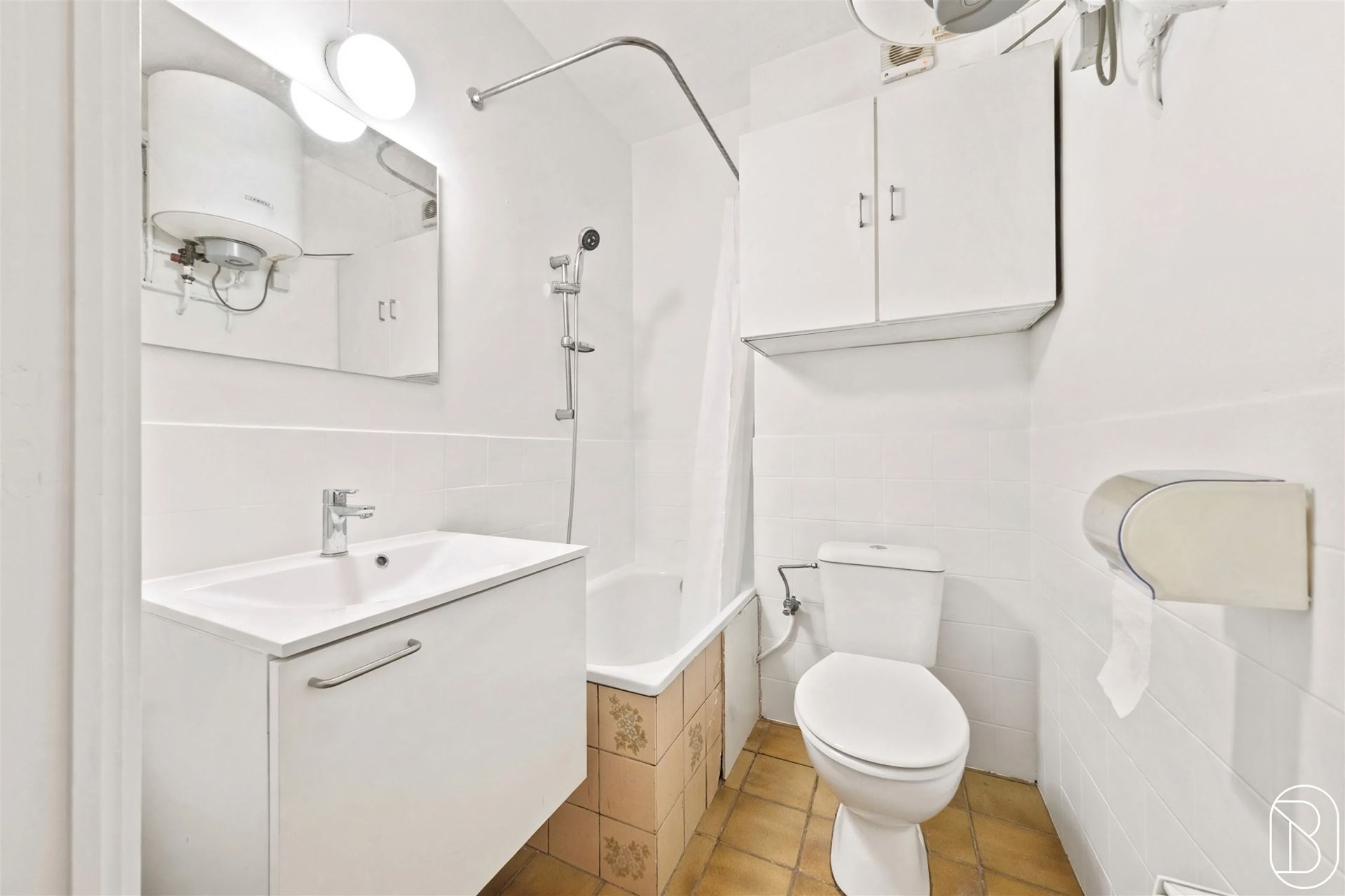 Studio prêt à emménager aux portes du centre de Renaix - photo 5