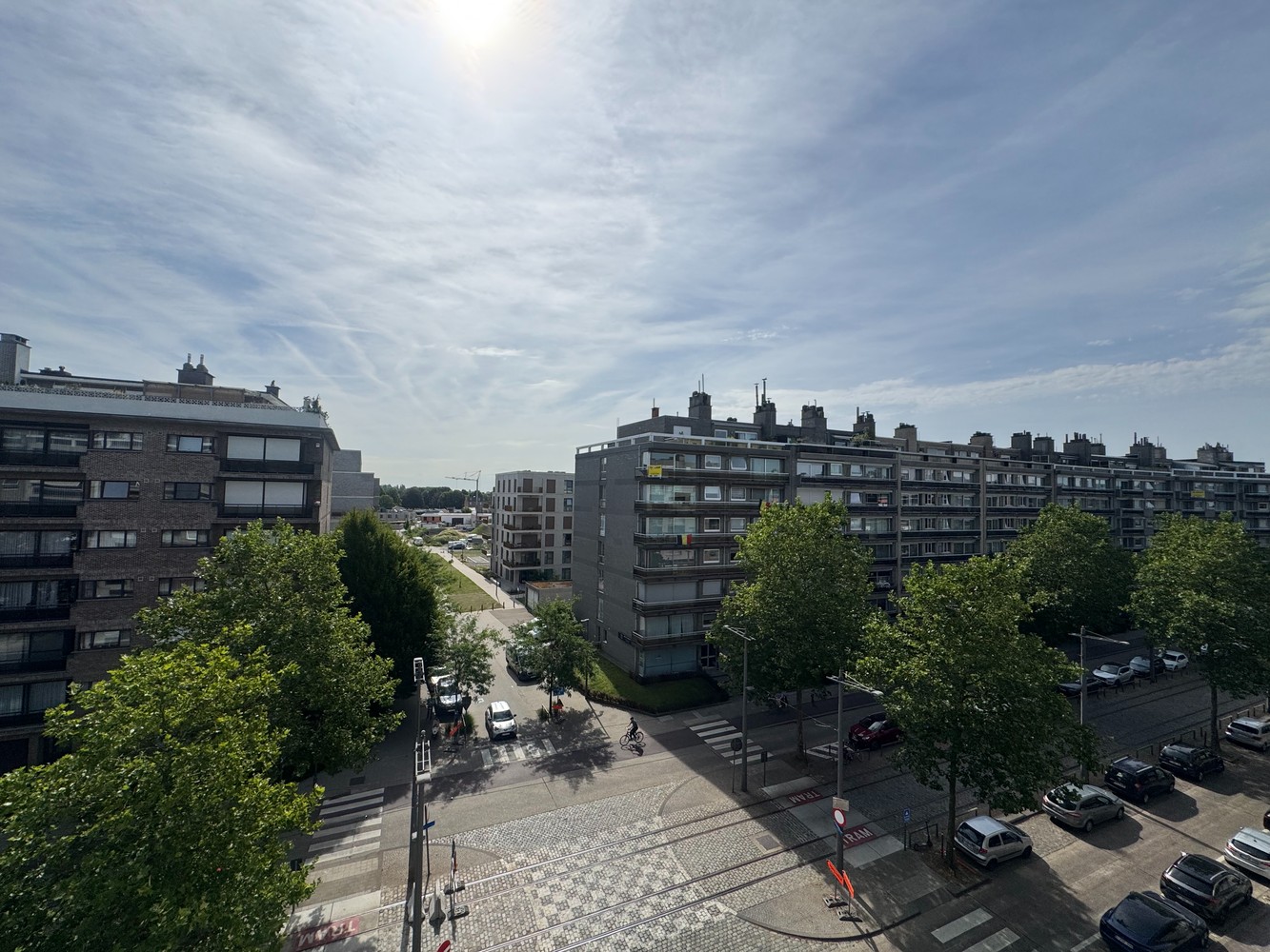 Ruim 1-slaapkamer appartement met airco op de vijfde verdieping - foto 1