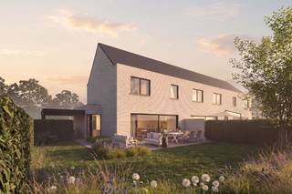 <p>Welkom in de Schachterijstraat te Lovendegem. Met een perceeloppervlakte van 321 vierkante meter biedt deze woning volop mogelijkheden om een warme en gezellig thuis te creëren. De sfeervolle woonkamer vormt het hart van de woning en is perfect voor het samenbrengen van familie en vrienden. Daarnaast voegt de functionele indeling van het bureau en de zolder extra waarde toe aan uw leefruimte en maakt het mogelijk om het huis aan te passen aan uw persoonlijke behoeften.</p>
<p>De woning beschikt over drie ruime slaapkamers, die niet alleen comfort bieden, maar ook een mooie gelegenheid geven voor een fijne en rustige nachtrust. De aanwezige badkamer en het toilet zijn praktische ruimtes die bijdragen aan het algehele woongenot. Geniet van een buitenruimte die uitnodigt tot ontspannen momenten in de frisse lucht, perfect voor de lange zomeravonden. Deze woning is ideaal voor iedereen die op zoek is naar een harmonieuze balans tussen functionaliteit en een warme leefomgeving. Voor meer informatie of om een bezichtiging in te plannen, nodigen wij u van harte uit om contact met ons op te nemen. Interesse? 0497 588 888 of contact@huysmanbouw.be</p>